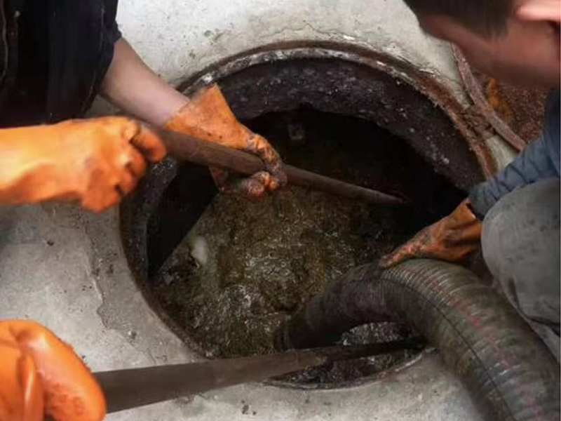 金安清理化粪池时如何避免沼气的危害?